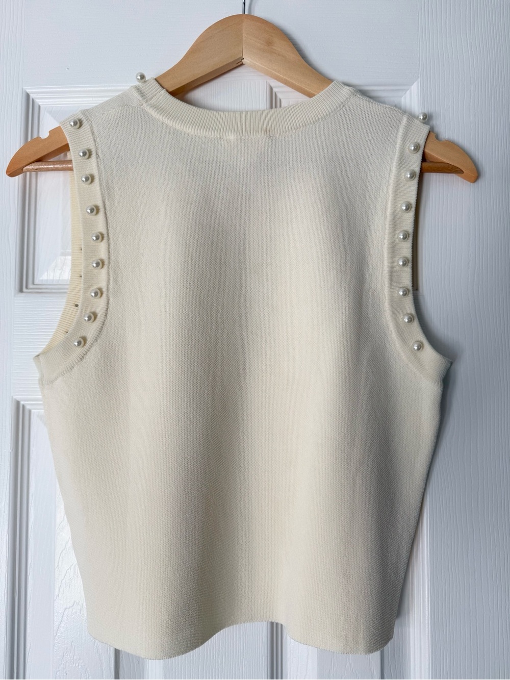 Boutique Cream Top - Picture 3 of 4